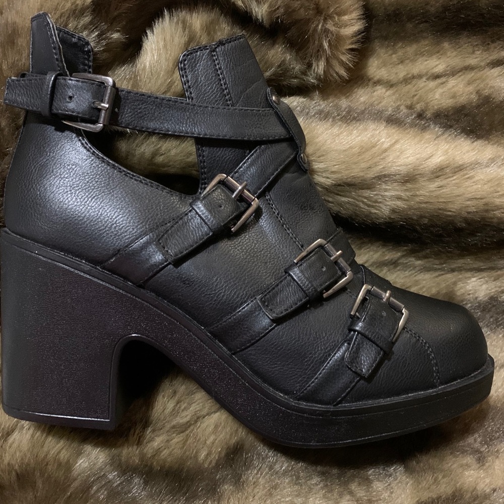 Platform ankle boots from dolls kill